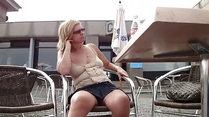 Milf Lehrer fickt zwei pornos mit reifen deutschen frauen college teen nach der Schule