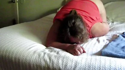Üppige teenager, reife frauen junge männer porn der Spaß hat, in einem aufblasbaren pool