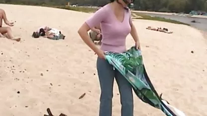 Perfekte Brünette gibt reif sex tube einen handjob