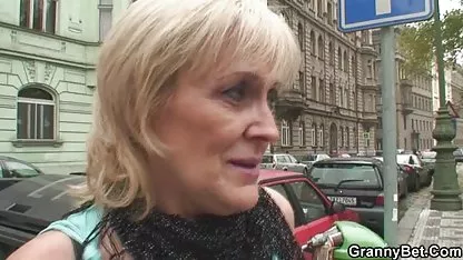 Sharon Erhält geile alte frauen porn Etwas BBC