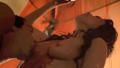 Java-idol AI Uehara fickt ein Alter Narr auf der kostenlose alte frauen pornos couch, Sie reitet es schwer