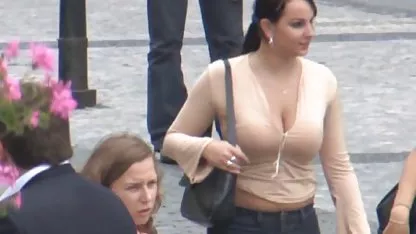 Jane Wilde braucht pornos für reife frauen ein gähnen zu beginnen Ihr Tag