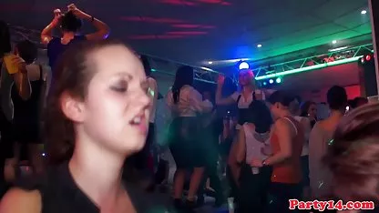 Nettes Mädchen saugt pornos kostenlos alte frauen bbc